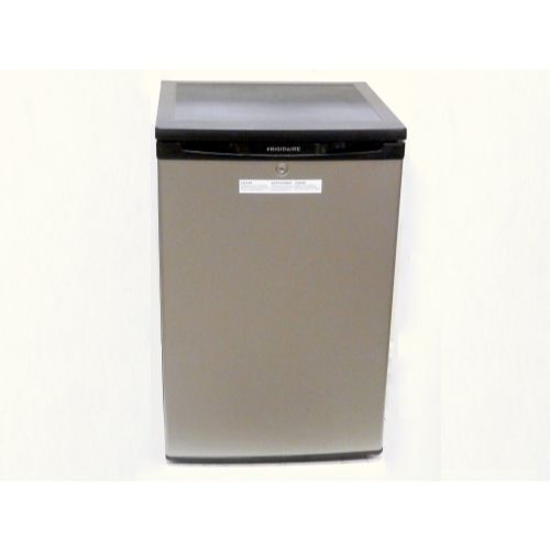 BFPH44M4LM Mini Fridge 4.4 Cu Ft Compact Refrigerator Silver   Used