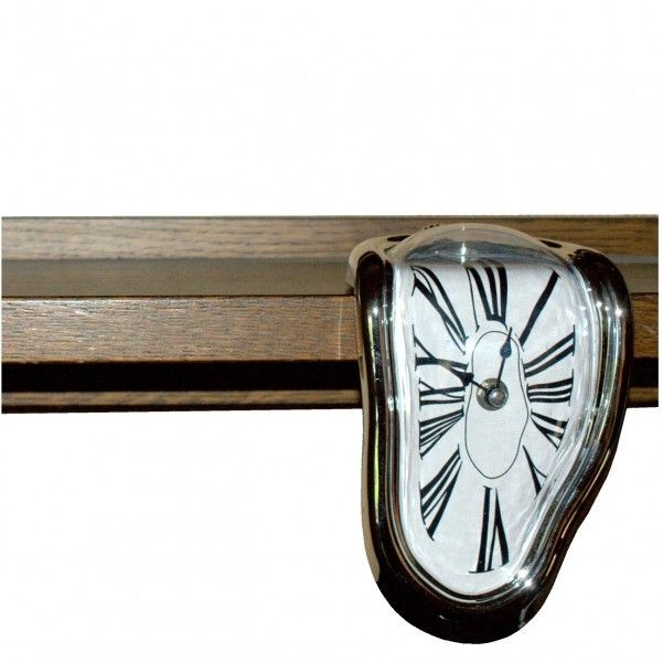 Schmelzende Uhr im Stil von Salvador Dali   Regaluhr Design Zeit