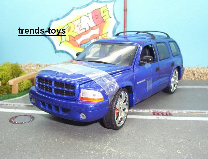 ERTL 00921 118 2000 Dodge Durango SLAMMED blau