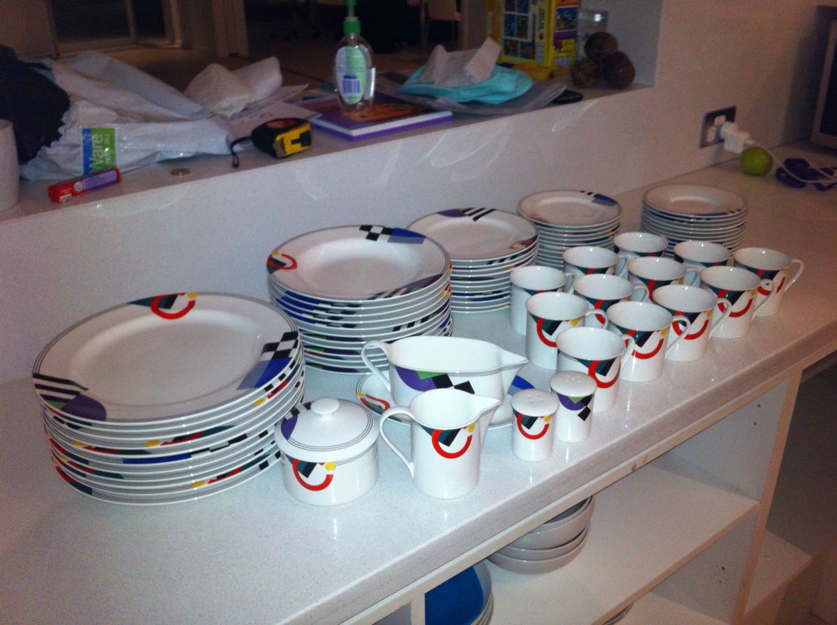 Mikasa Maxima Fine China Dinner Set   High Spirits Pattern