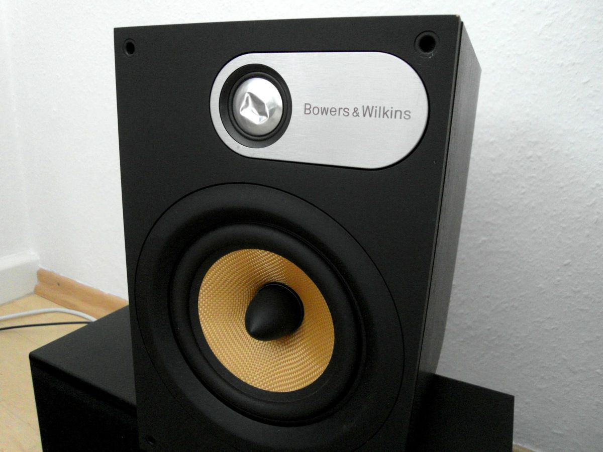 Bowers & Wilkins 686 ein paar Highend Kompaktlautsprecher für Bastler